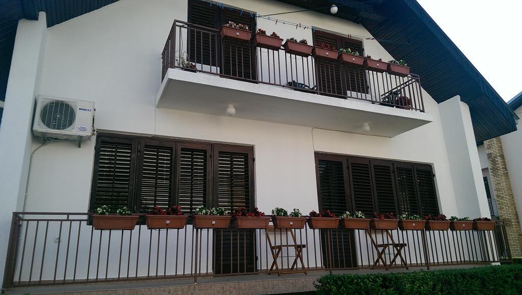 Garden Vila 게브겔리야 외부 사진